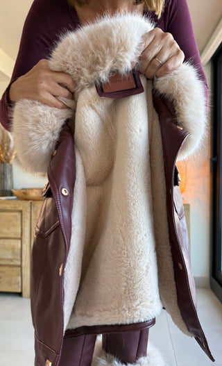 Chaqueta Efecto Piel con Cuello y Puños Desmontables