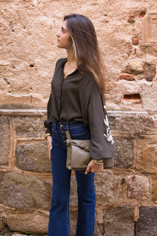 Blusa manga bordada