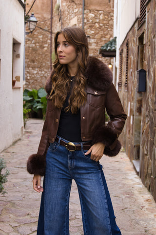 Chaqueta Efecto Piel con Cuello y Puños Desmontables
