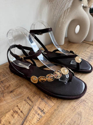 Sandalia Gold Detail