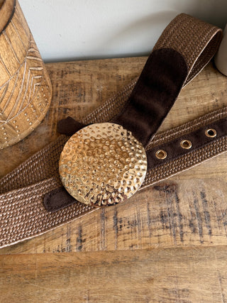 Cinturón Elástico Trenzado con Hebilla Dorada Martillada