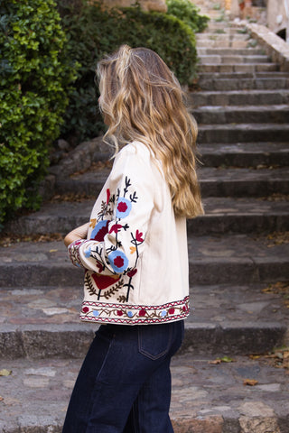 Chaqueta Bordada Folk