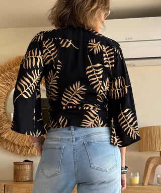 Top cruzado Hojas
