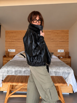 Chaqueta biker oversize negra efecto piel - foto 6