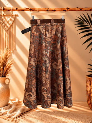 Falda midi estampado paisley con cinturón