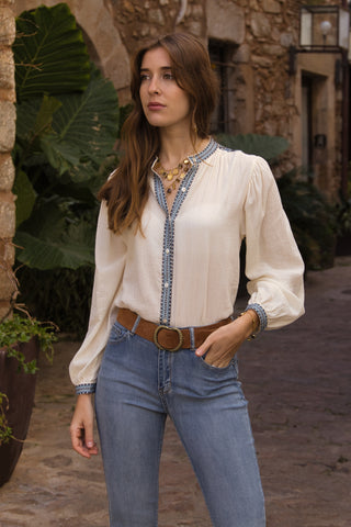 Blusa Bordada Étnica