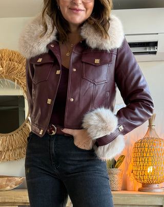 Chaqueta Efecto Piel con Cuello y Puños Desmontables