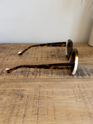 Gafas de Sol Octavia Carey Disponible en preventa · Envíos a partir del 10 de mayo