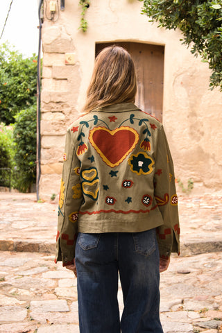 Chaqueta Bordada Alma ❤️