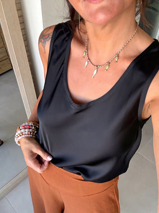 Top Satin Essence