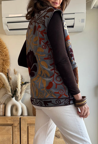 🧵 Chaleco de terciopelo bordado artesanal