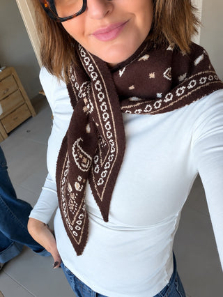Fular Bandana de Punto con Nudo