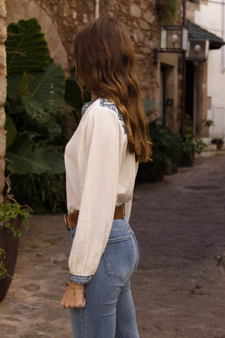 Blusa Bordada Étnica