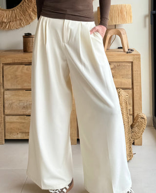 Pantalón palazzo beige claro