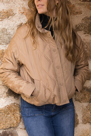 CHAQUETA ACOLCHADA BEIGE