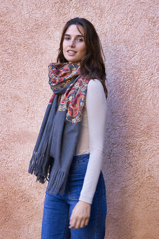 FOULARD BORDADO GRIS