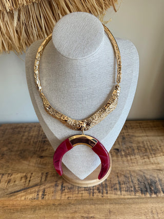 Collar Media Luna Acero Dorado
