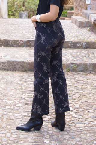 Jeans Bordados Geométricos