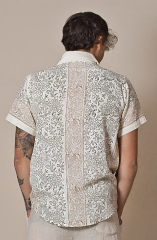 camisa nature print flowers