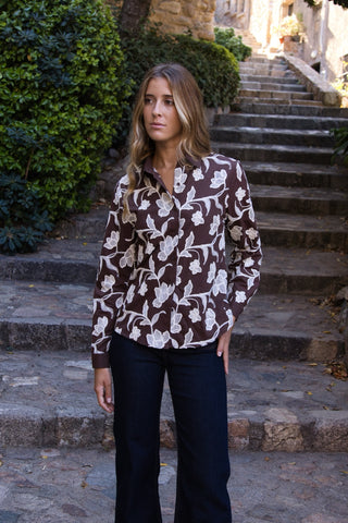 Camisa bordada chocolate - detalle