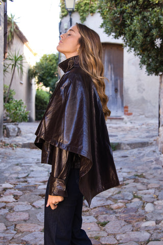 Chaqueta con capa desmontable