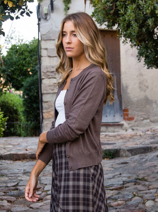 Chaqueta cárdigan marrón vista lateral