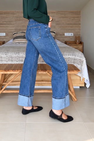 Jean wide leg con dobladillo ancho