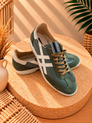 Zapatillas retro verde caqui con franjas crudas